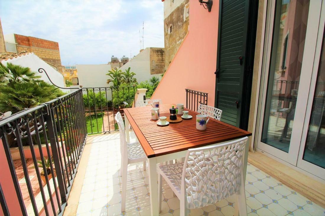 Tale Tale Apartment Marina di Ragusa Eksteriør bilde
